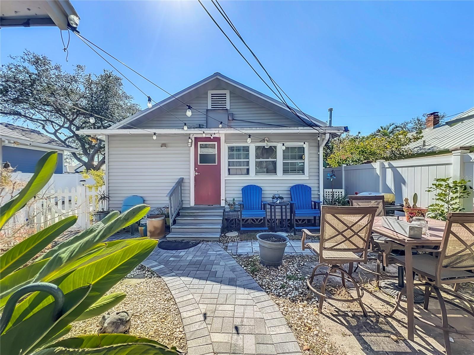 Image 8 of 35 For 1687 Arlington Street