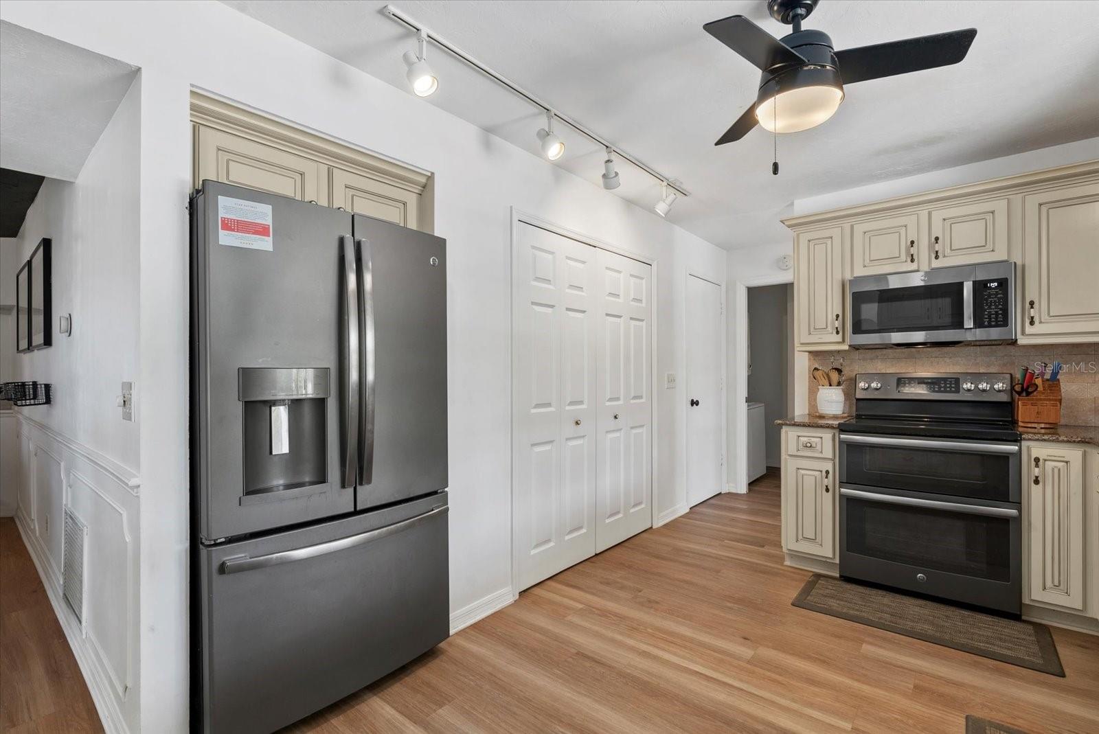 Image 14 of 48 For 1003 72nd Street Nw