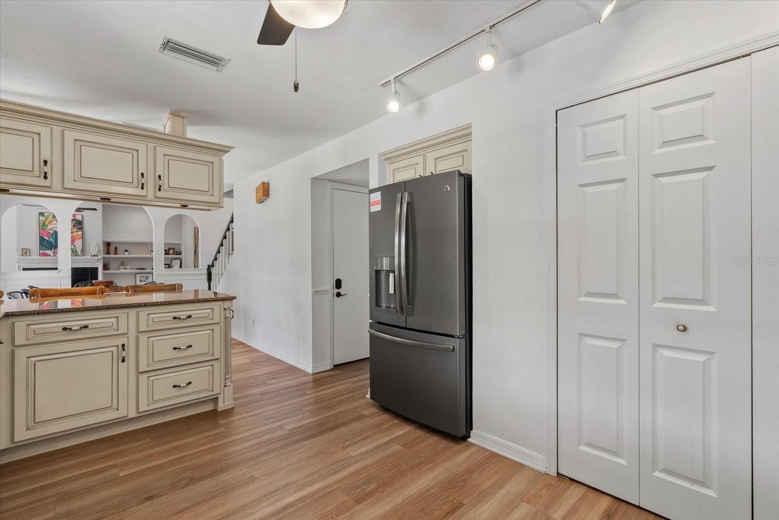 Image 16 of 48 For 1003 72nd Street Nw