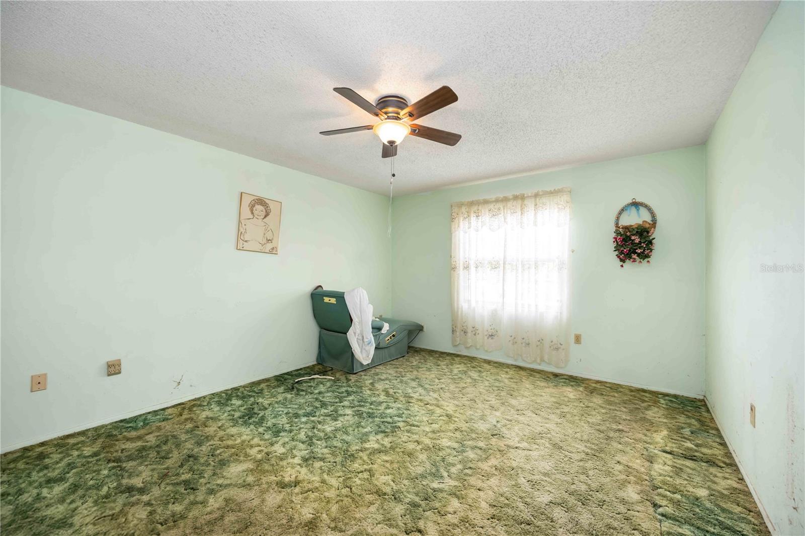 Image 8 of 24 For 2822 Palmadelia Avenue