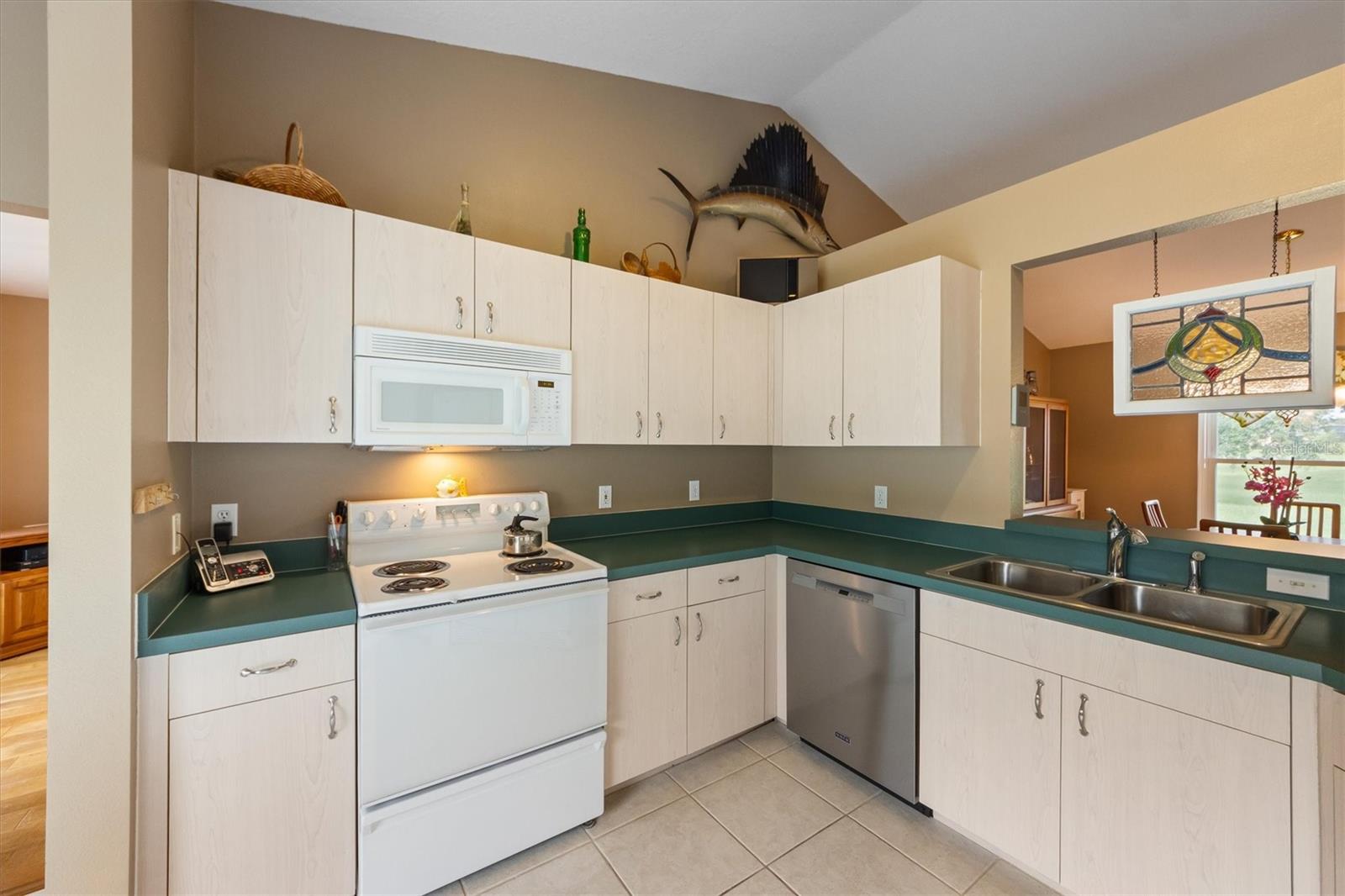 Image 11 of 25 For 8903 71st Avenue E
