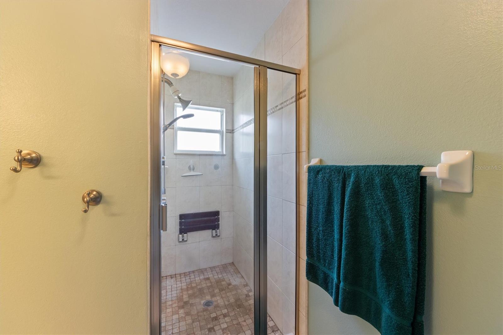 Image 17 of 25 For 8903 71st Avenue E