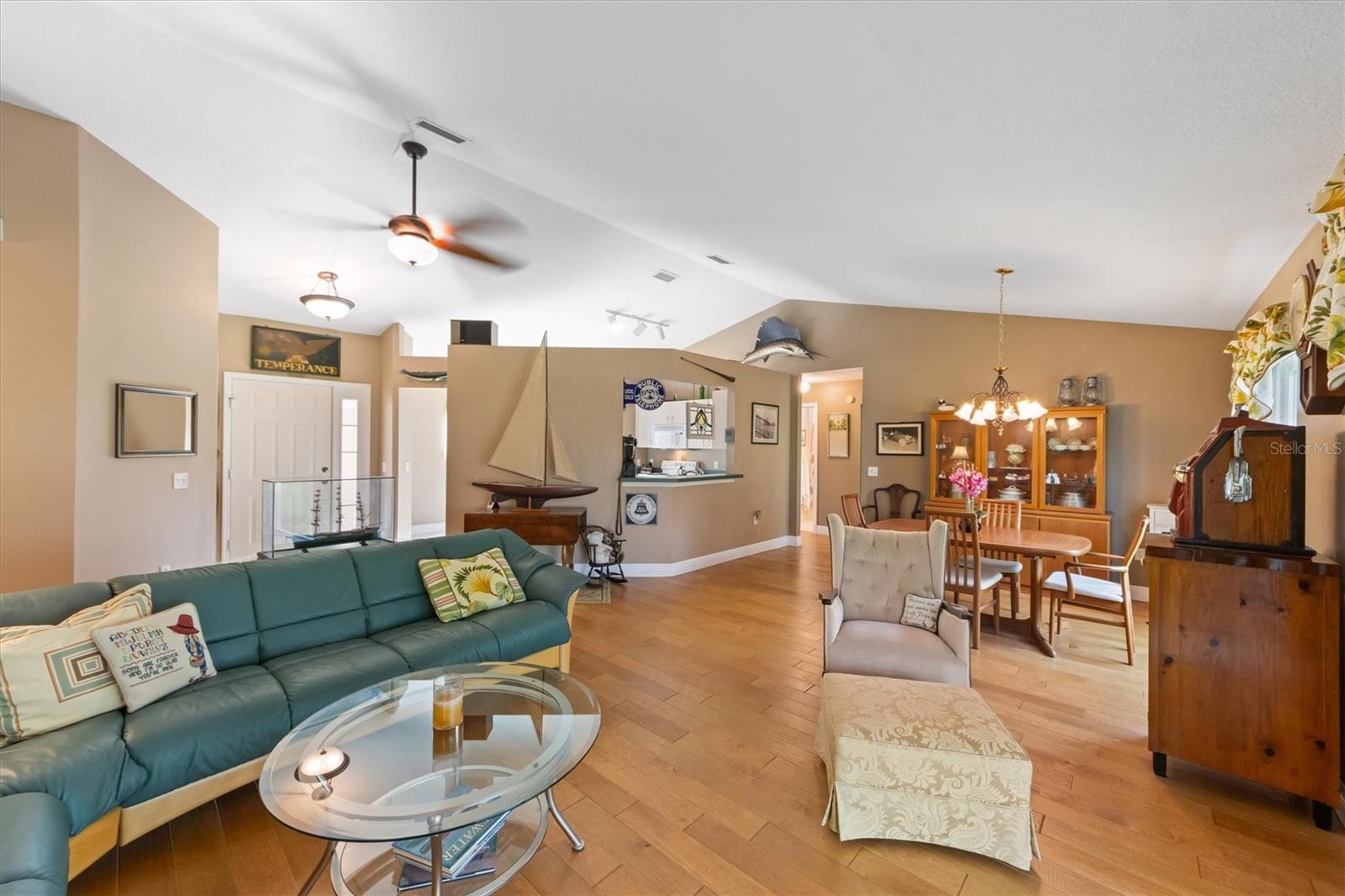 Image 5 of 25 For 8903 71st Avenue E