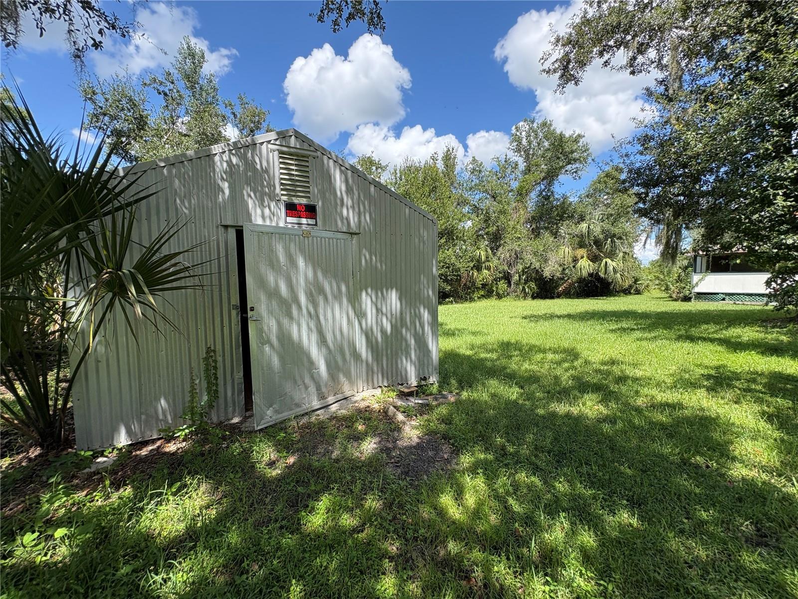 Image 5 of 46 For 10649 Park Avenue