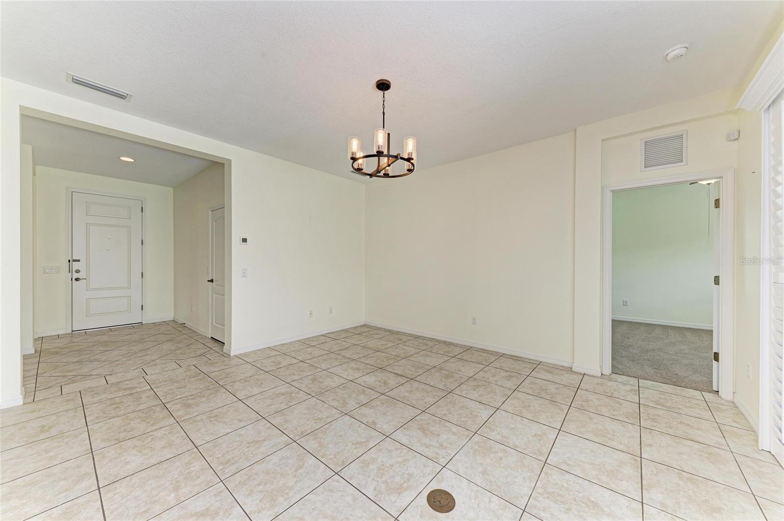Image 16 of 47 For 1631 White Breeze Cove