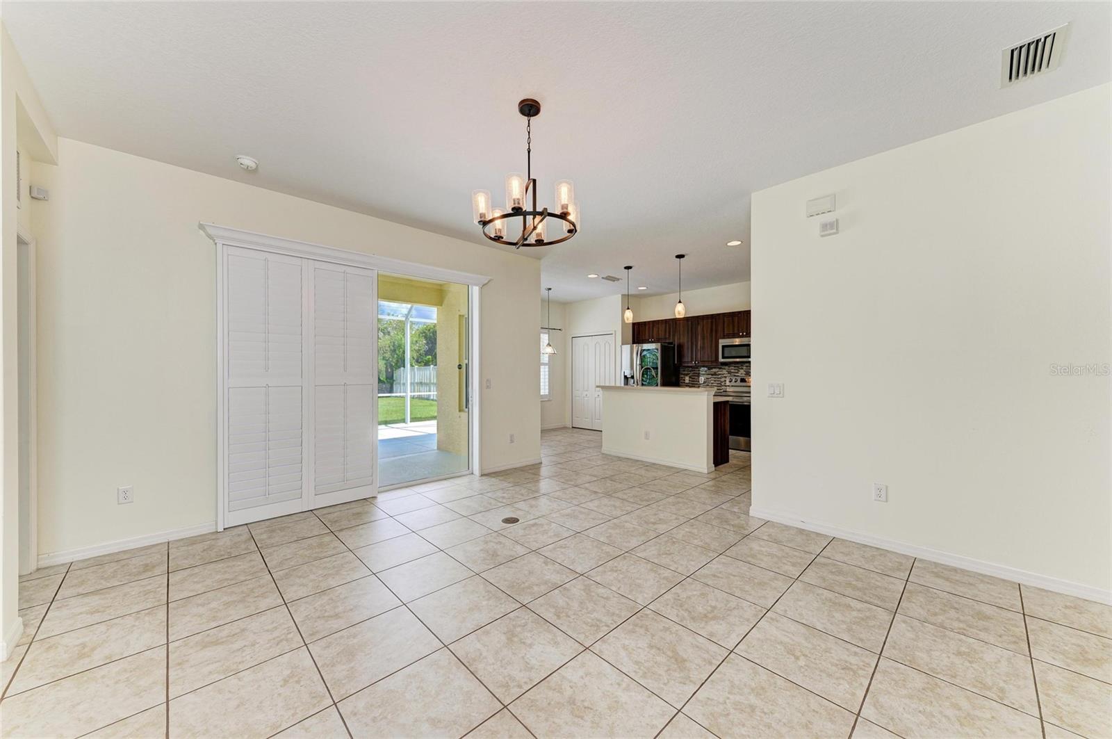 Image 5 of 47 For 1631 White Breeze Cove