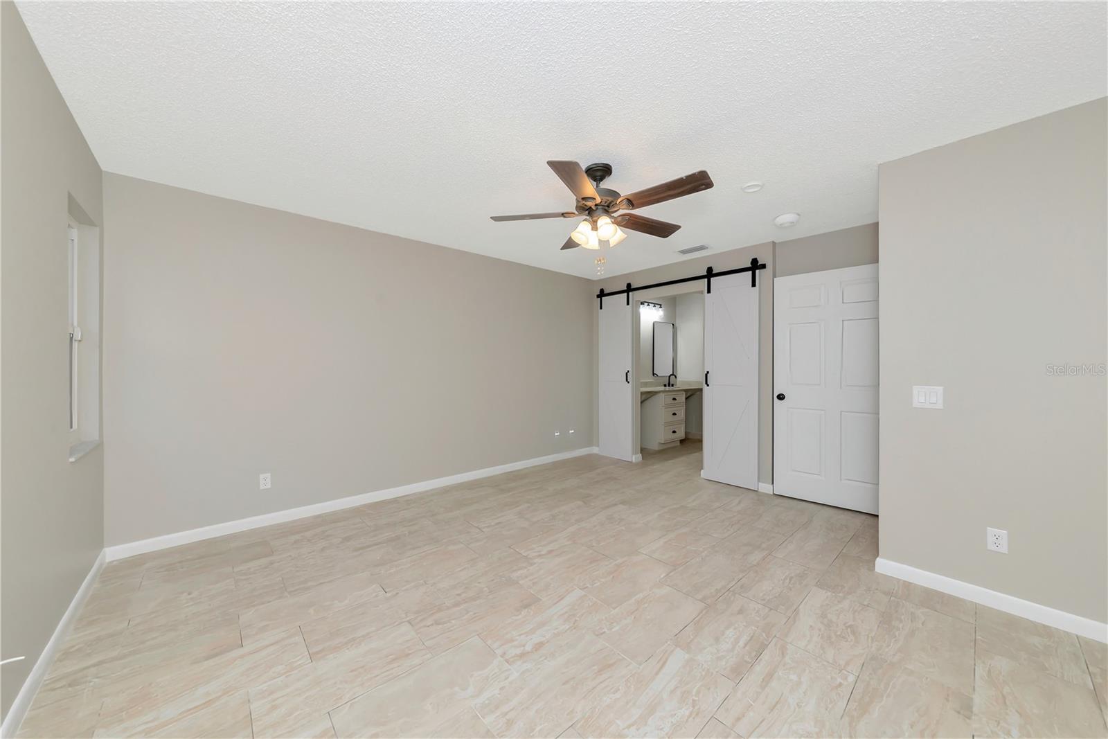 Image 26 of 41 For 5714 Garden Lakes Drive