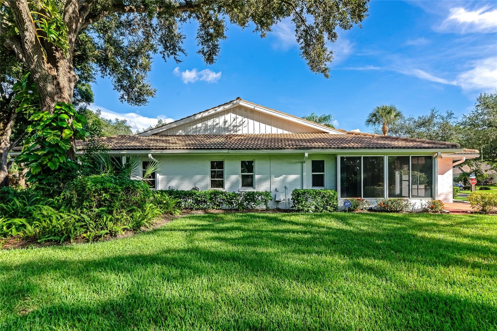 Image 3 of 41 For 5714 Garden Lakes Drive
