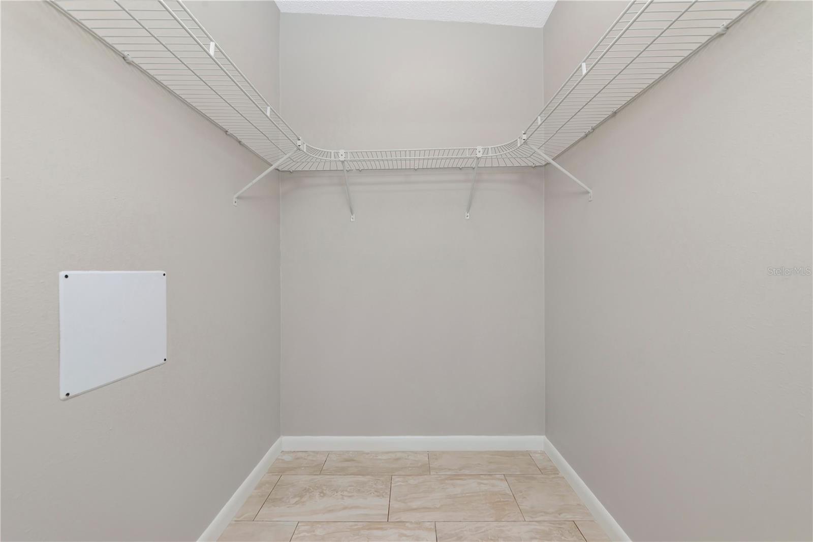 Image 31 of 41 For 5714 Garden Lakes Drive