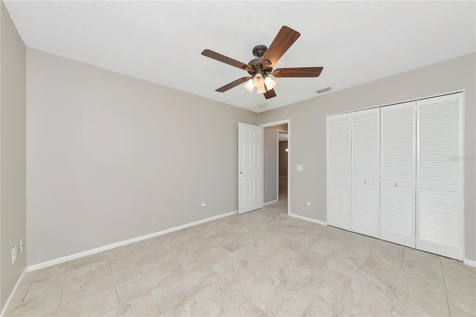 Image 32 of 41 For 5714 Garden Lakes Drive
