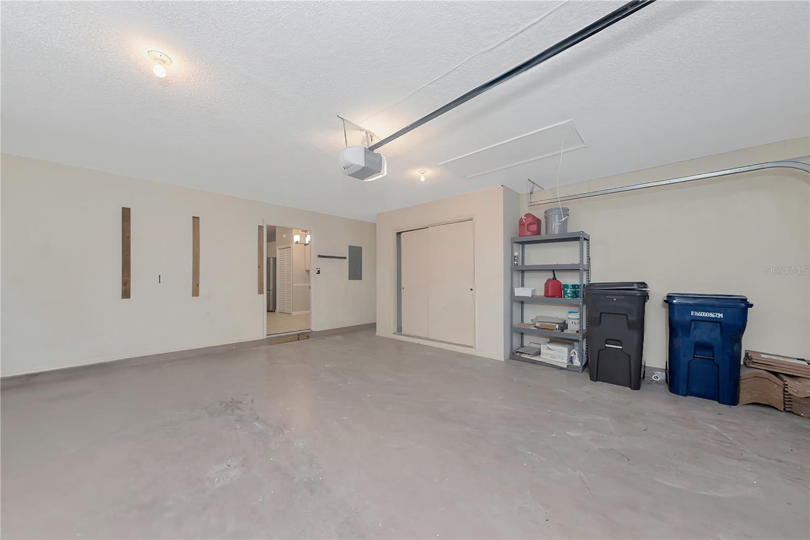 Image 40 of 41 For 5714 Garden Lakes Drive