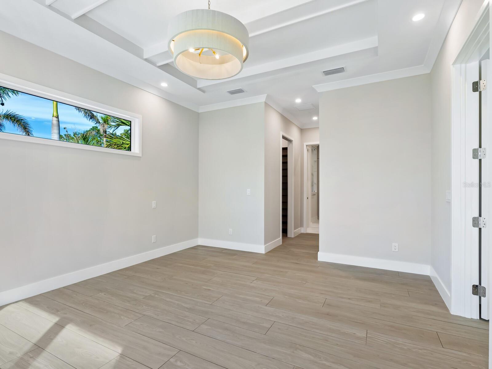 Image 18 of 56 For 482 Royal Flamingo Drive