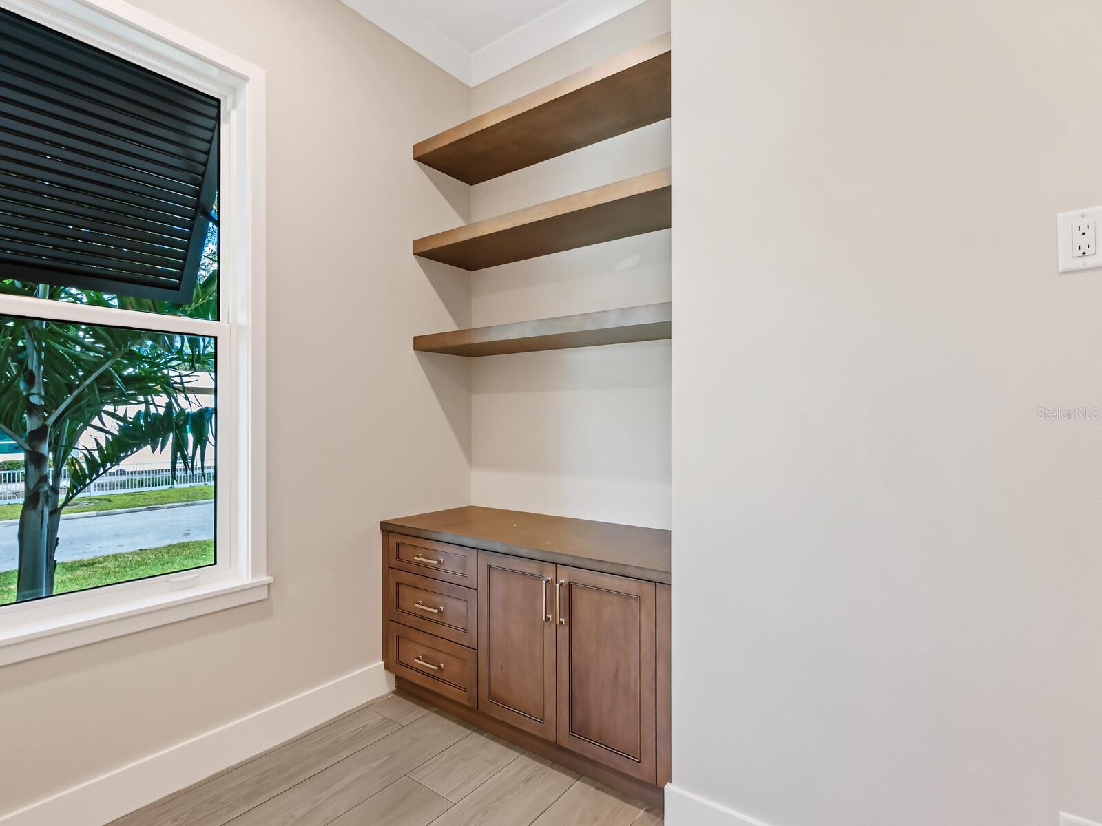 Image 31 of 56 For 482 Royal Flamingo Drive