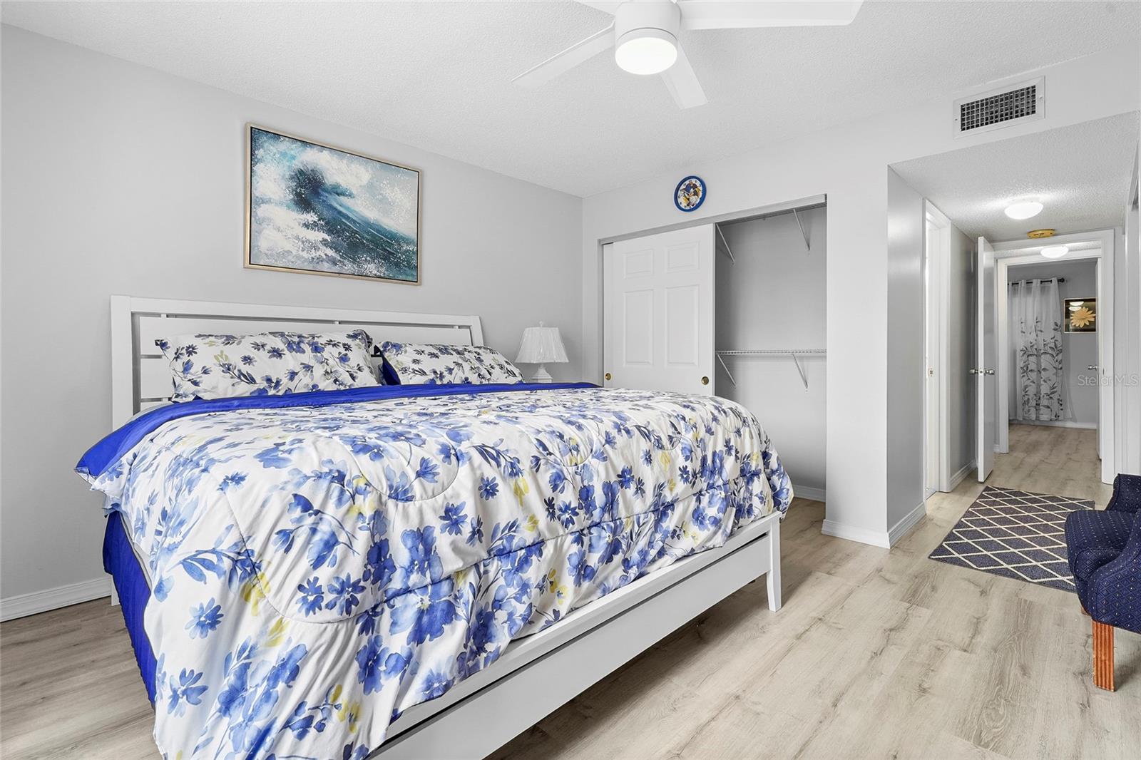 Image 17 of 49 For 1540 Glen Oaks Drive E B134
