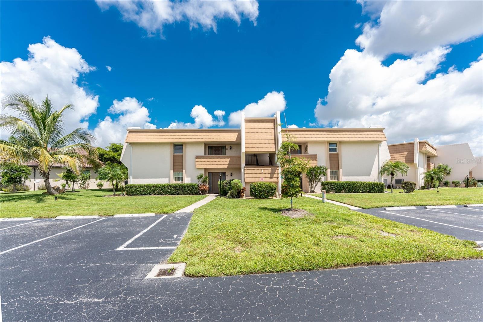 Image 2 of 73 For 1080 Bal Harbor Boulevard 1a