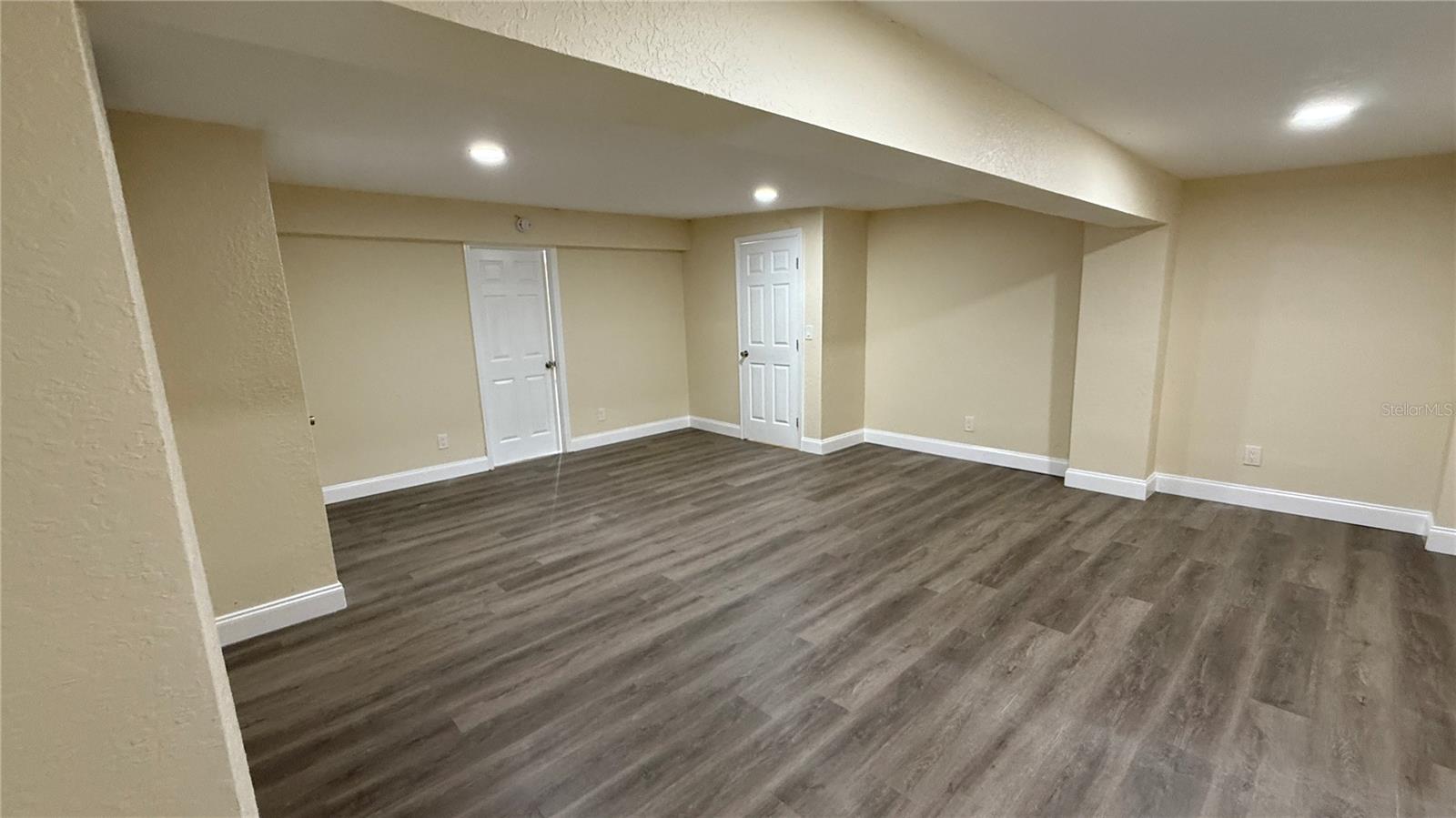Image 68 of 84 For 3620 Tampa Circle