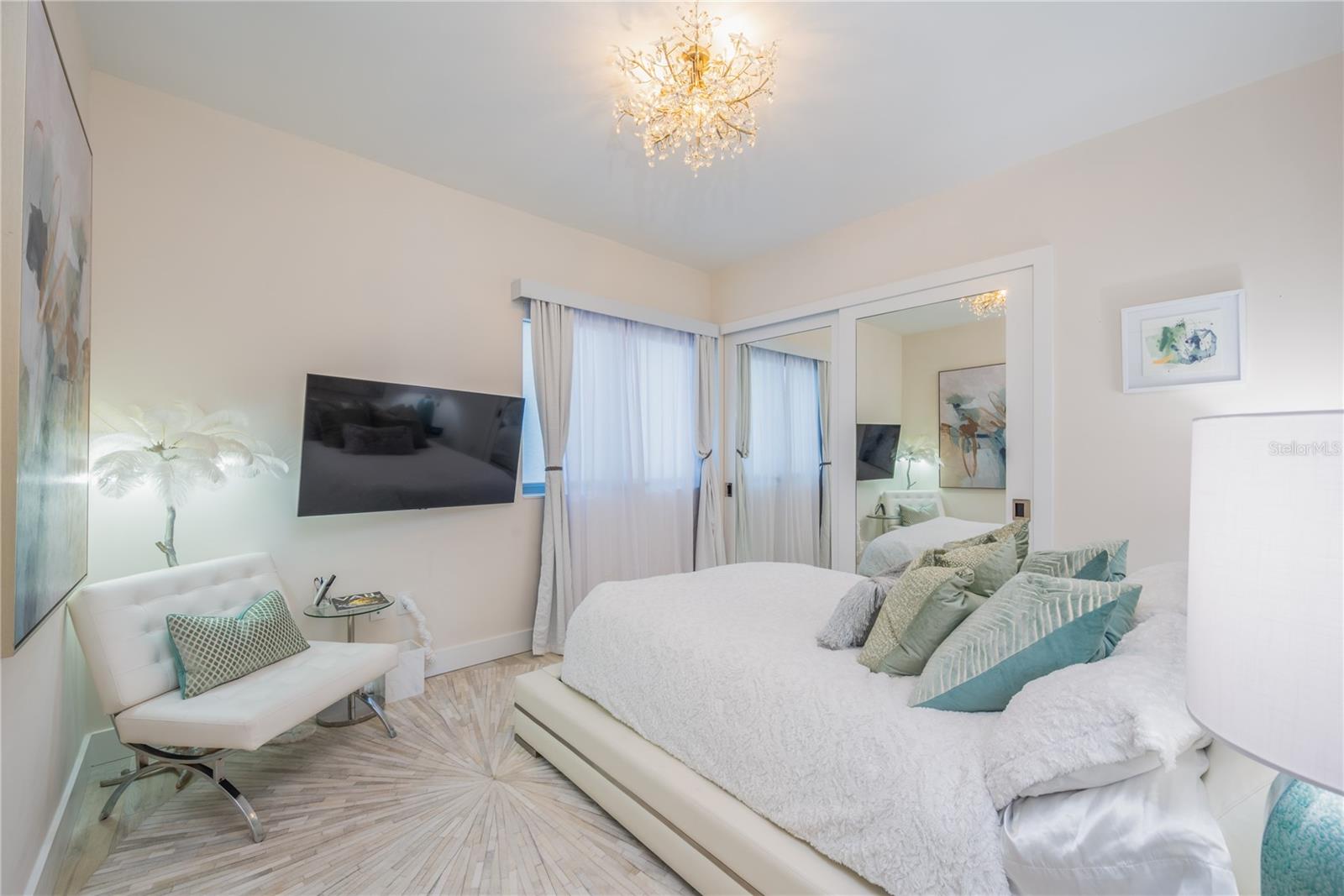 Image 35 of 80 For 1155 Gulfstream Avenue 1607