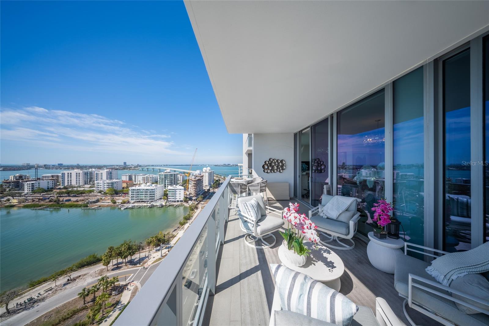 Image 4 of 80 For 1155 Gulfstream Avenue 1607