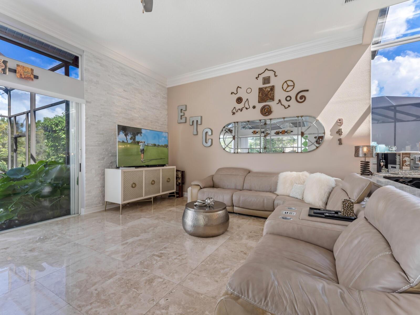 Image 21 of 95 For 8687 Woodbriar Drive