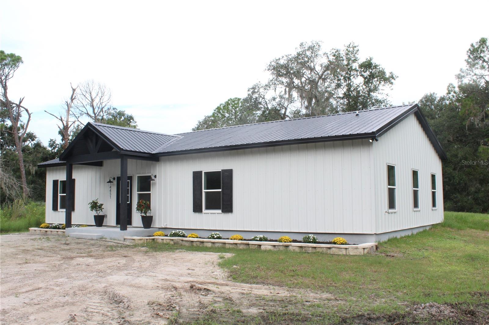 Image 2 of 21 For 14451 Manatee Road