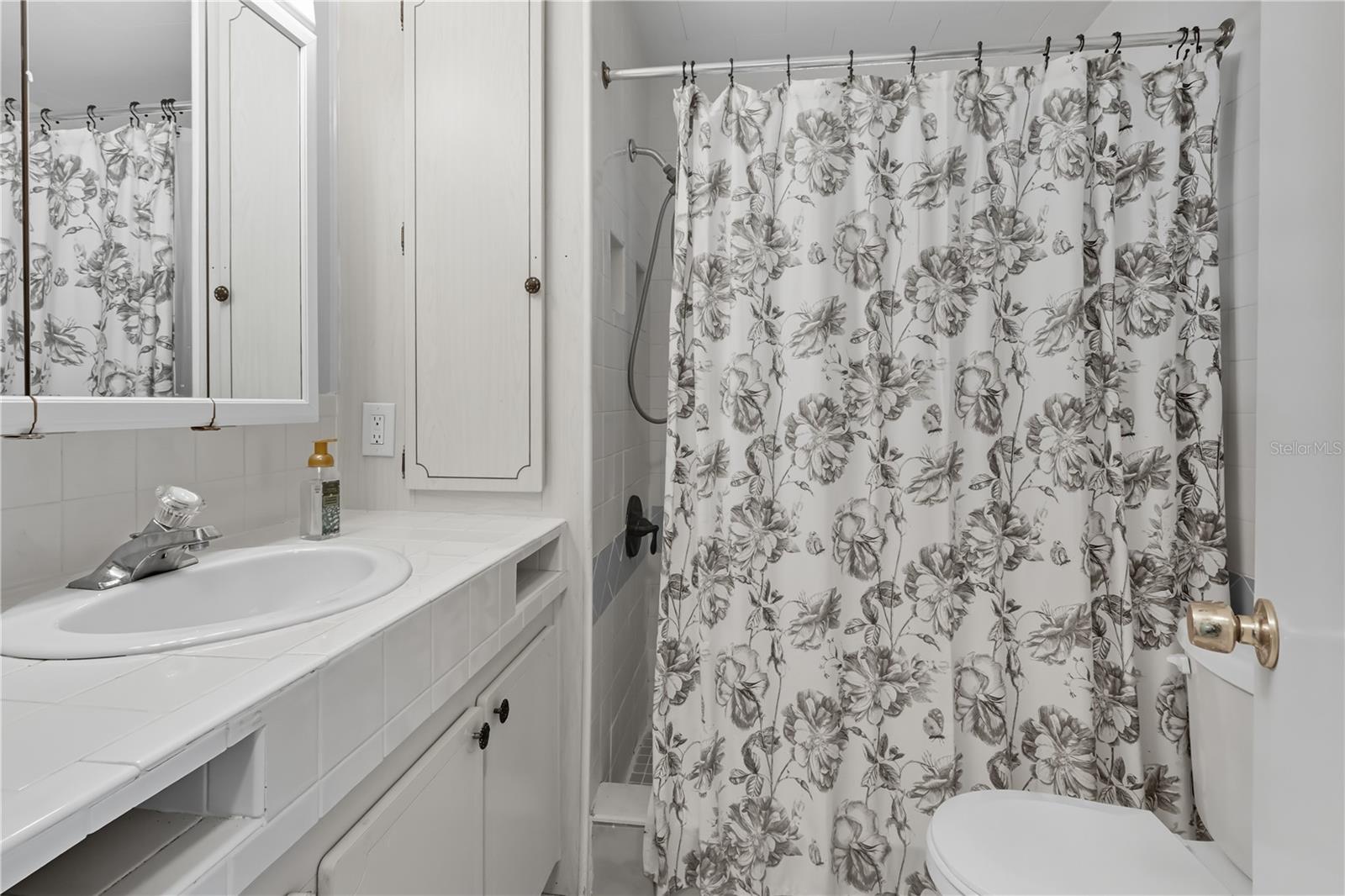 Image 11 of 20 For 111 48th Avenue Terrace W