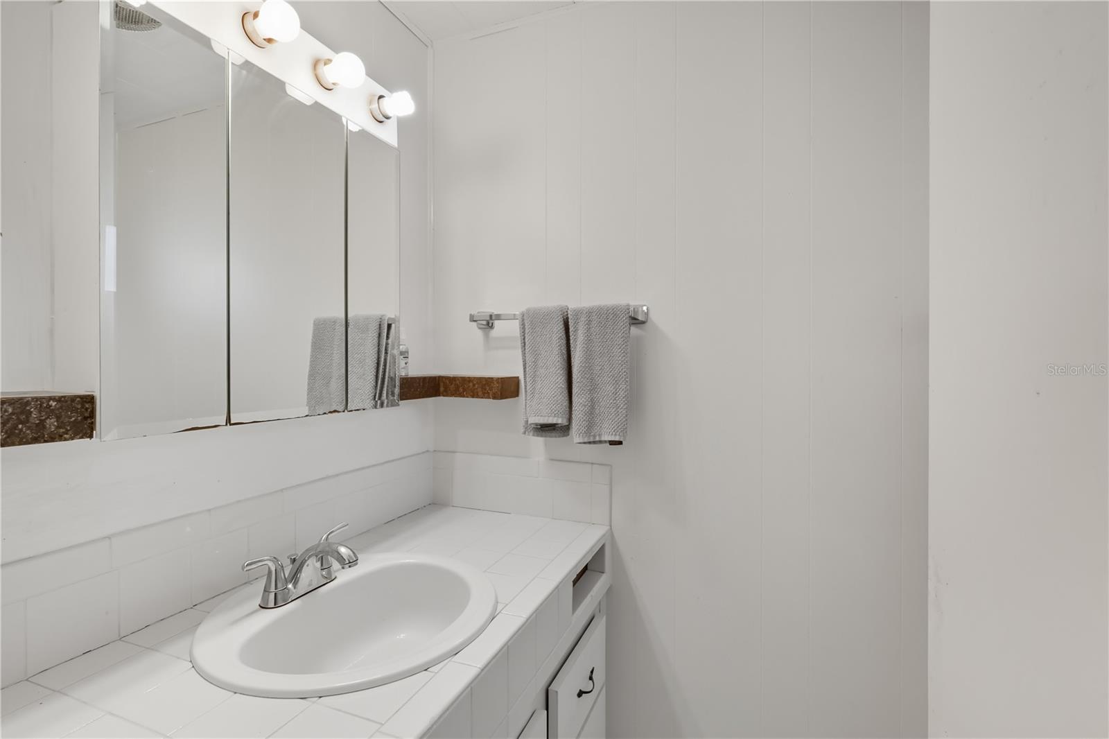 Image 13 of 20 For 111 48th Avenue Terrace W