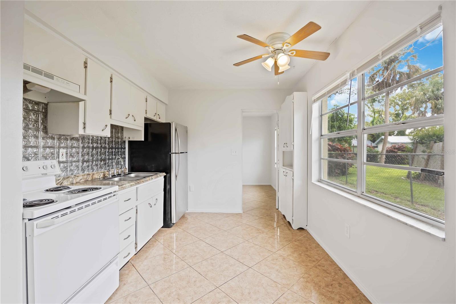 Image 3 of 33 For 4727 34th Street W