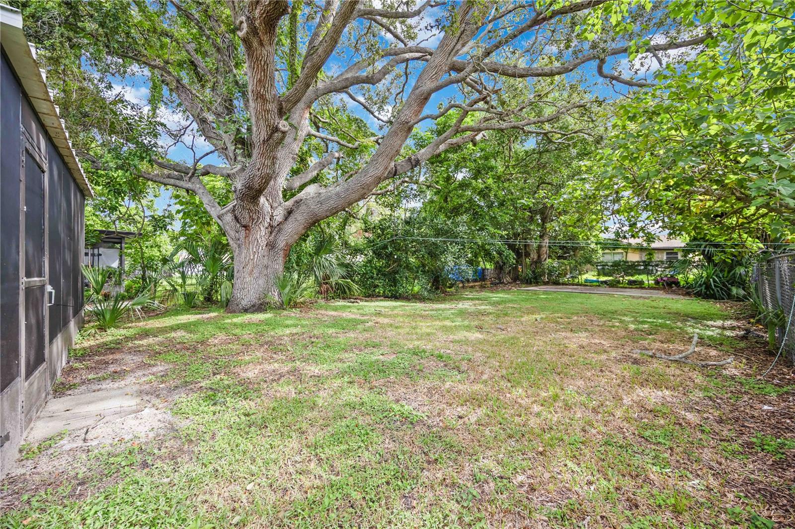 Image 30 of 33 For 4727 34th Street W