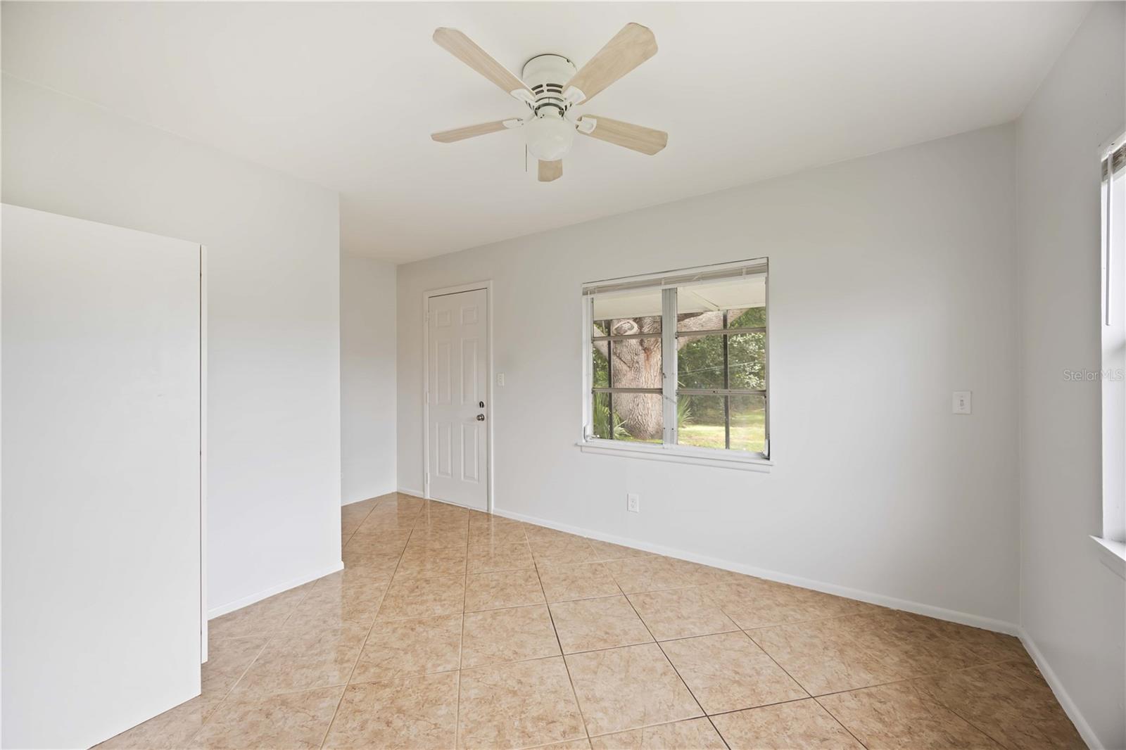 Image 7 of 33 For 4727 34th Street W
