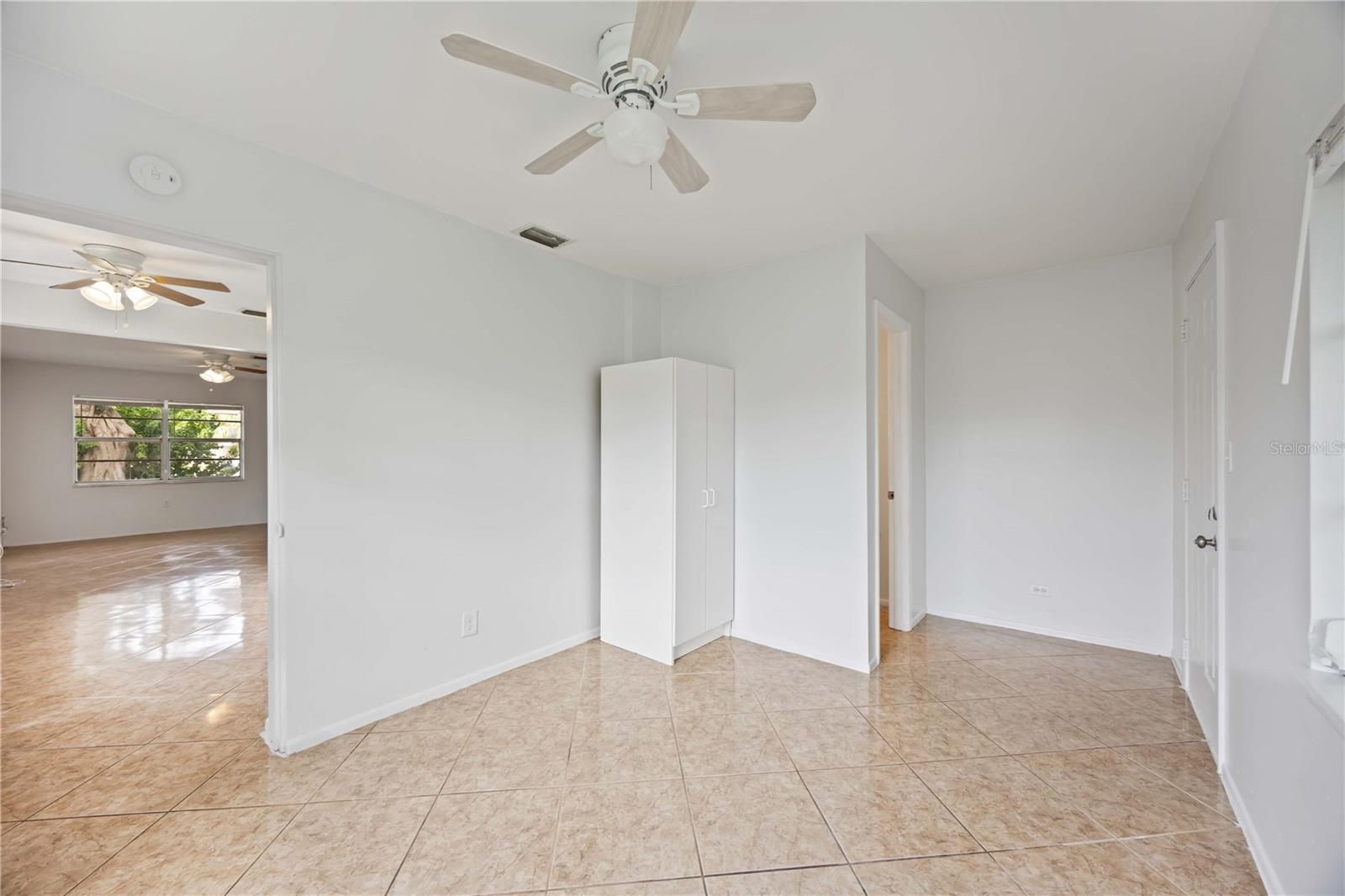 Image 8 of 33 For 4727 34th Street W