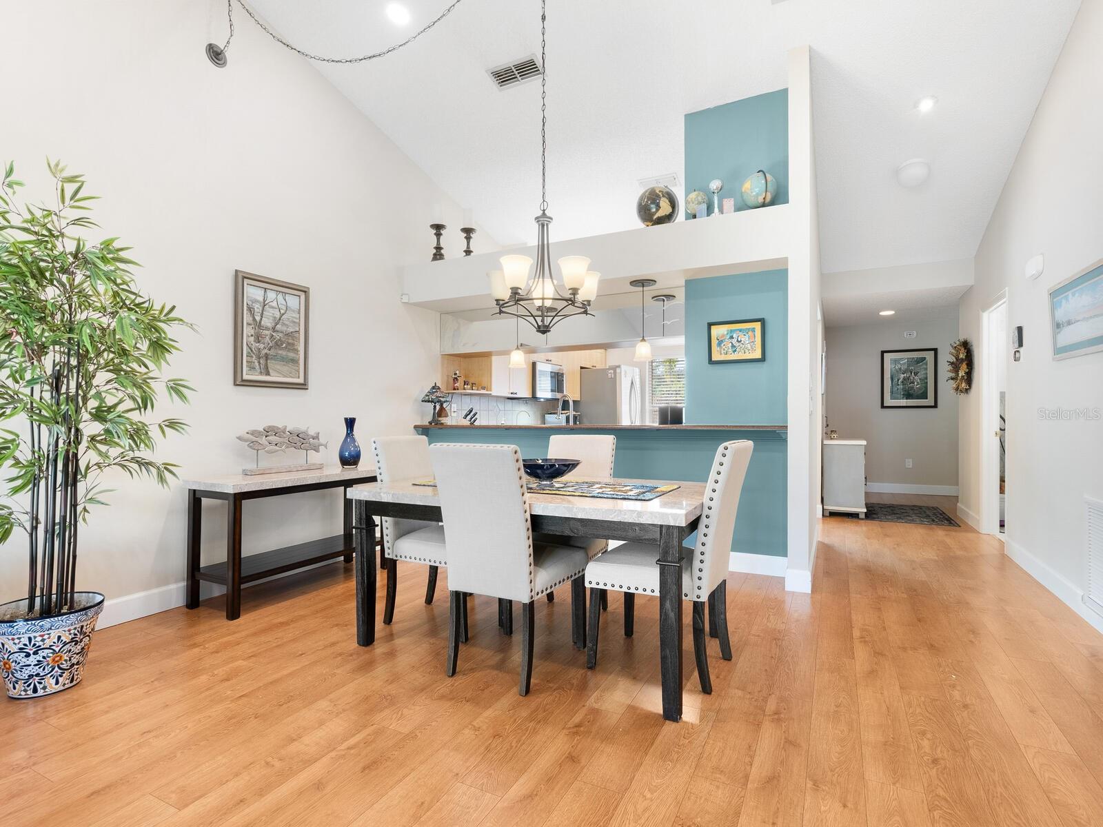 Image 14 of 73 For 6103 Clubside Drive 6103