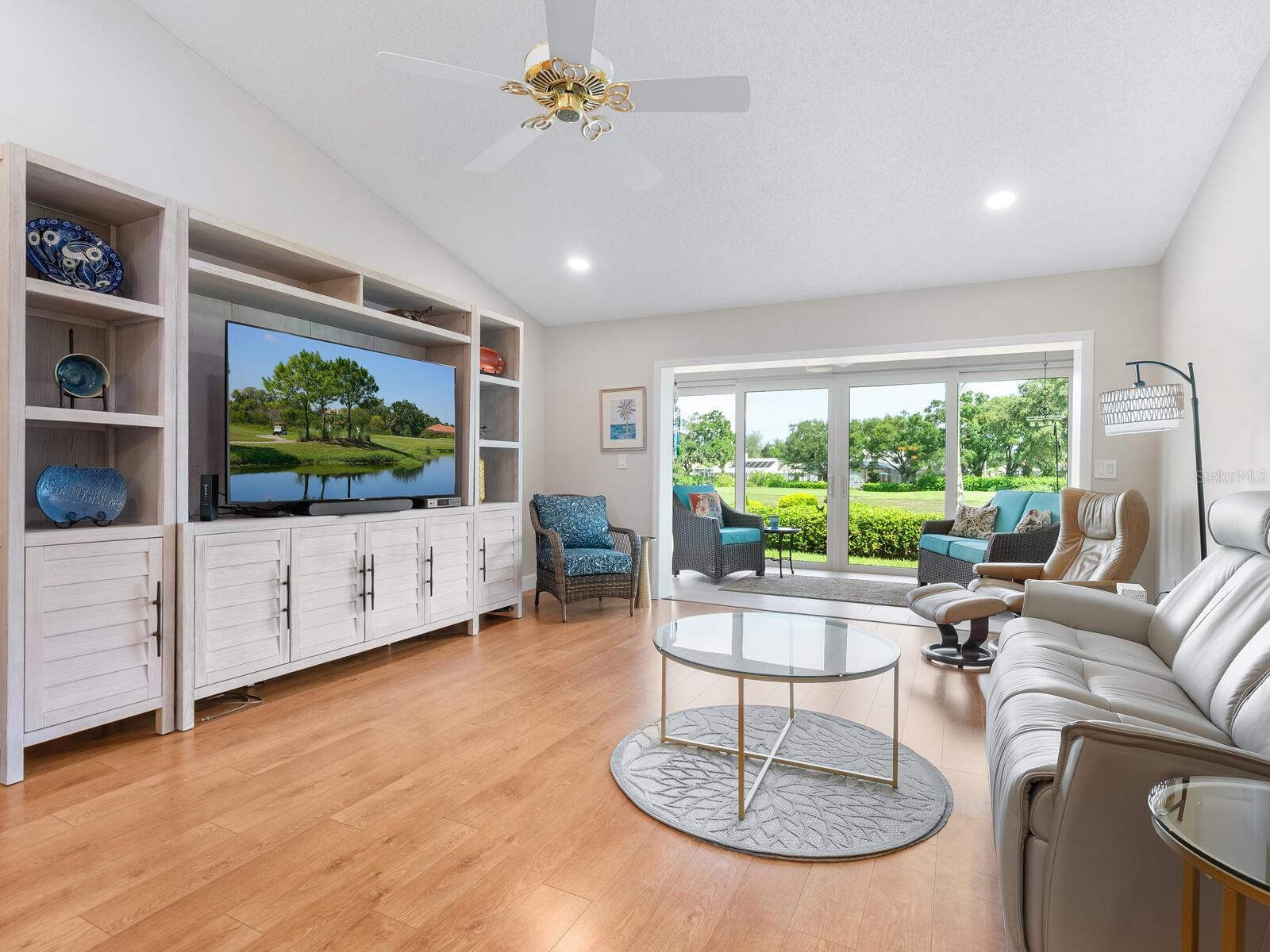 Image 9 of 73 For 6103 Clubside Drive 6103