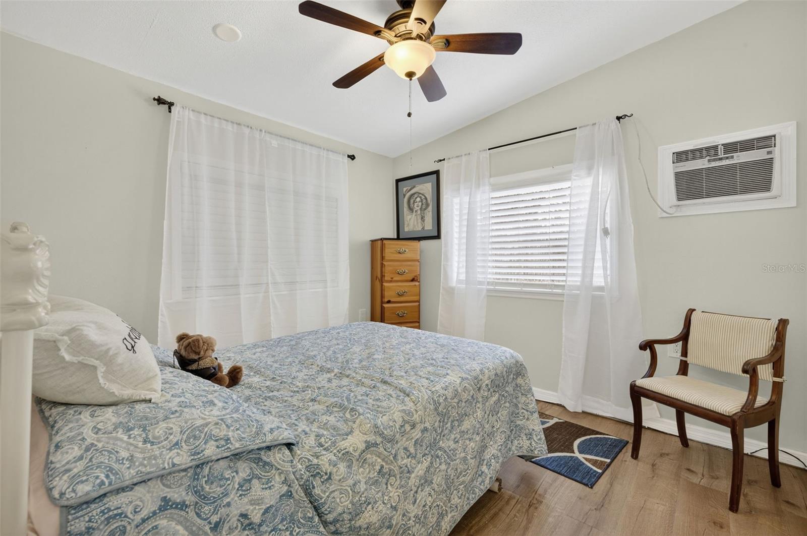 Image 19 of 25 For 332 Langsner Street