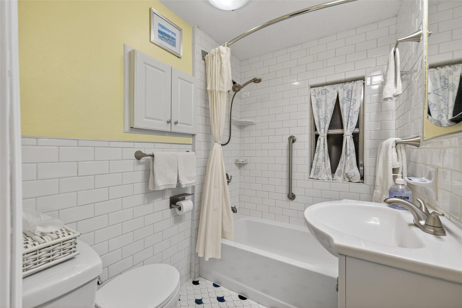 Image 20 of 25 For 332 Langsner Street