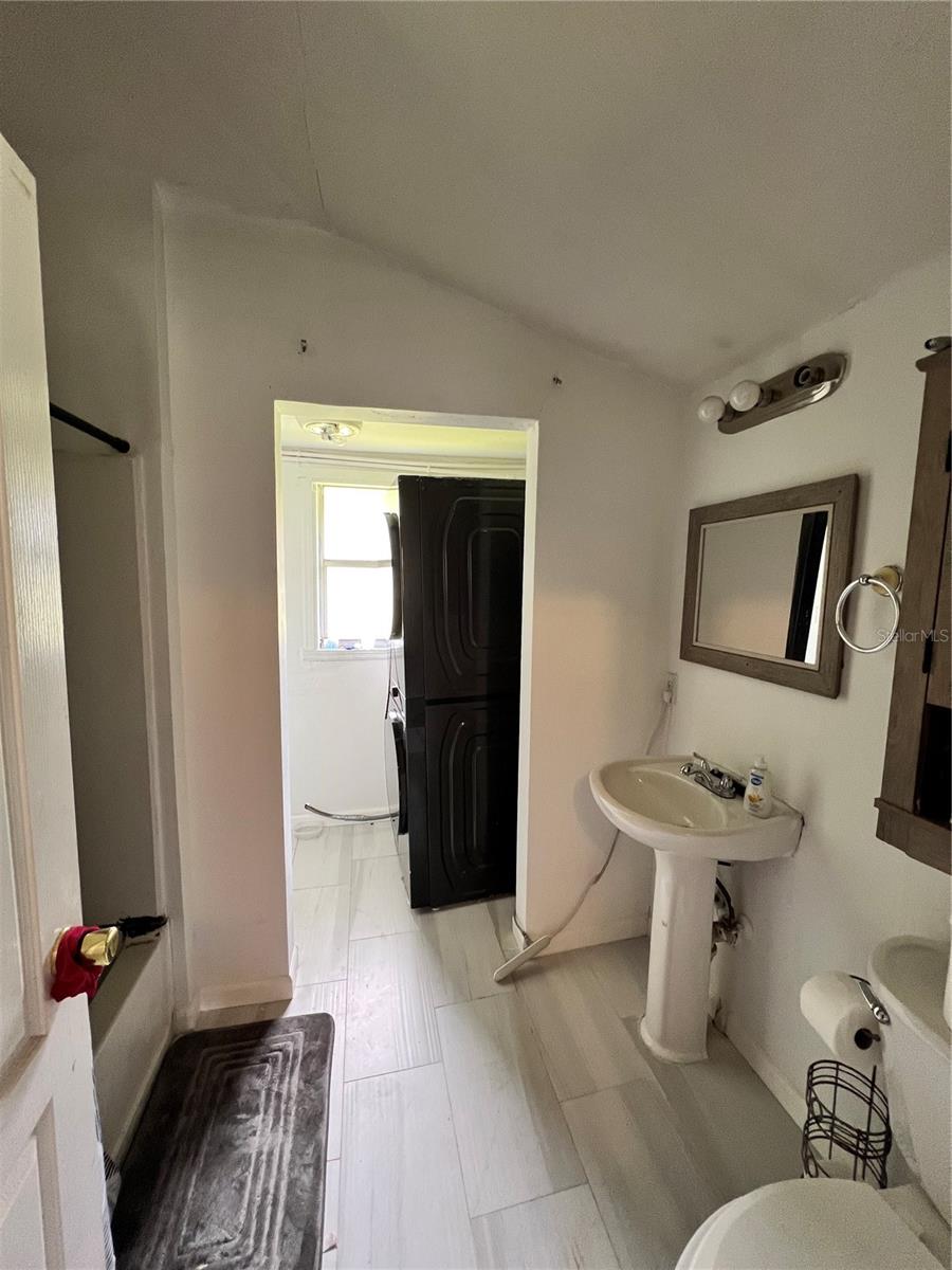 Image 16 of 18 For 4223 Sawyer Road