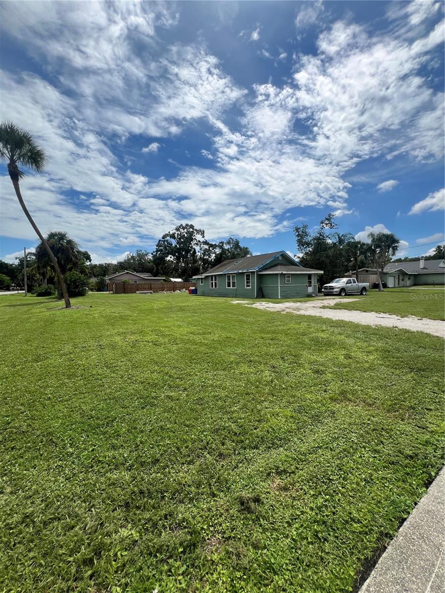 Image 3 of 18 For 4223 Sawyer Road