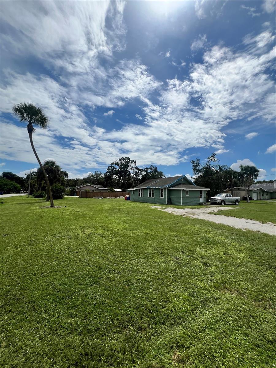 Image 4 of 18 For 4223 Sawyer Road