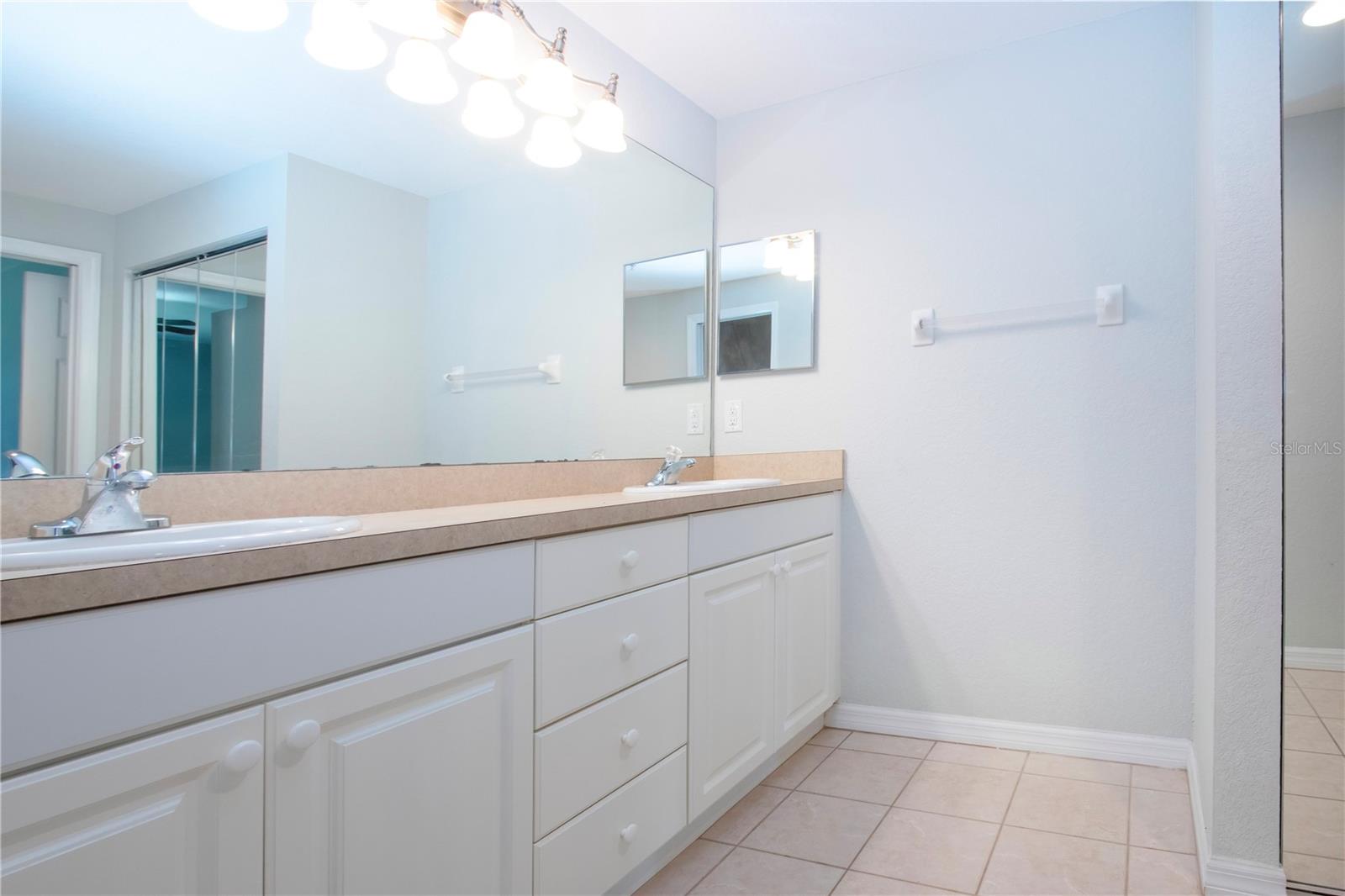 Image 33 of 71 For 6426 Bay Cedar Lane 101