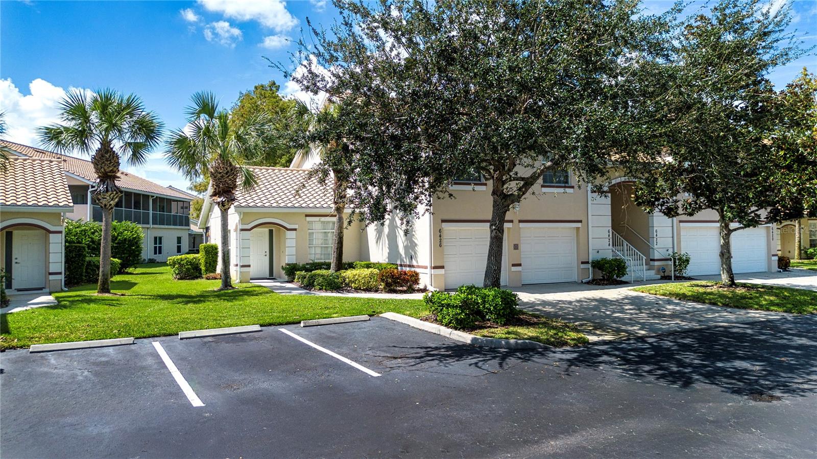 Image 6 of 71 For 6426 Bay Cedar Lane 101
