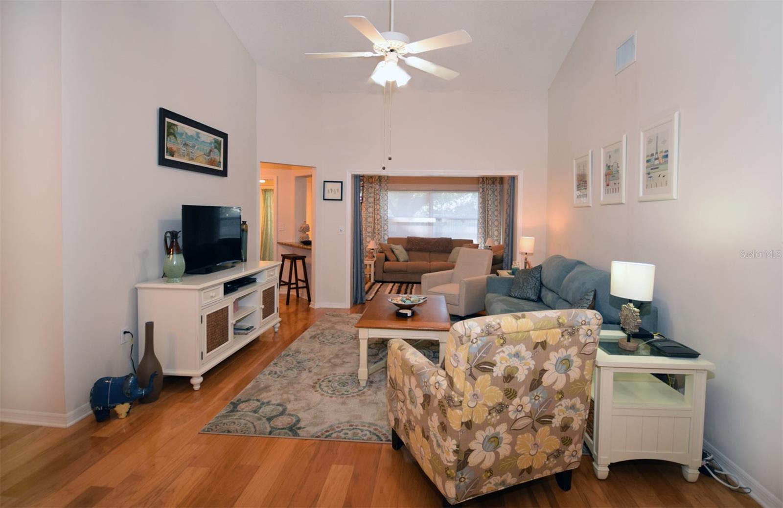 Image 12 of 31 For 231 Southampton Lane 277