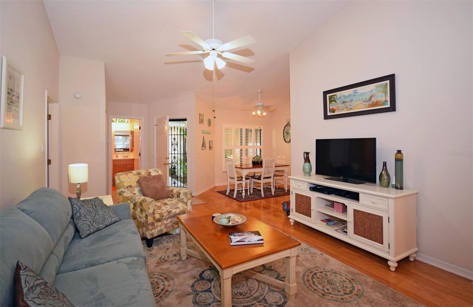 Image 14 of 31 For 231 Southampton Lane 277