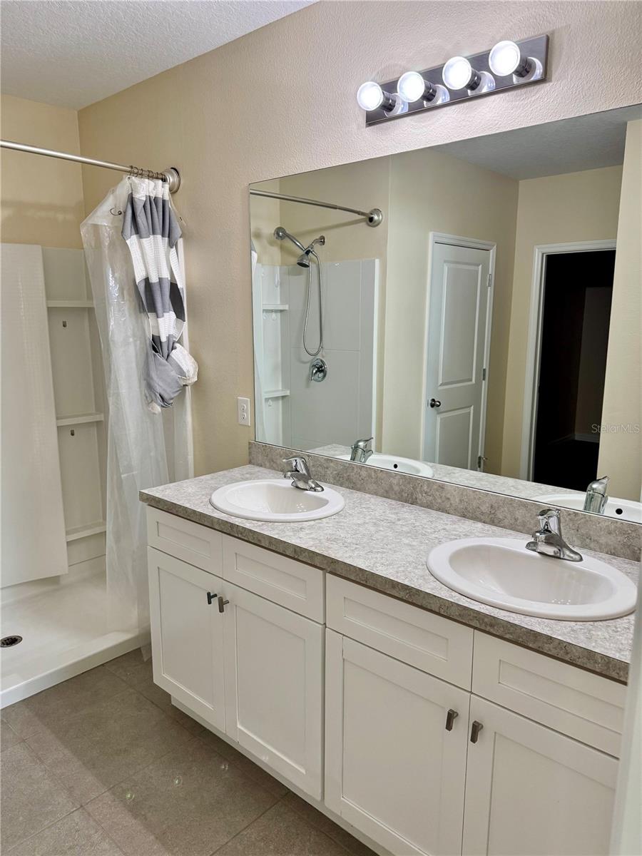 Image 24 of 55 For 2924 46th Avenue