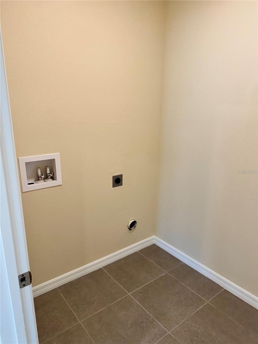 Image 29 of 55 For 2924 46th Avenue