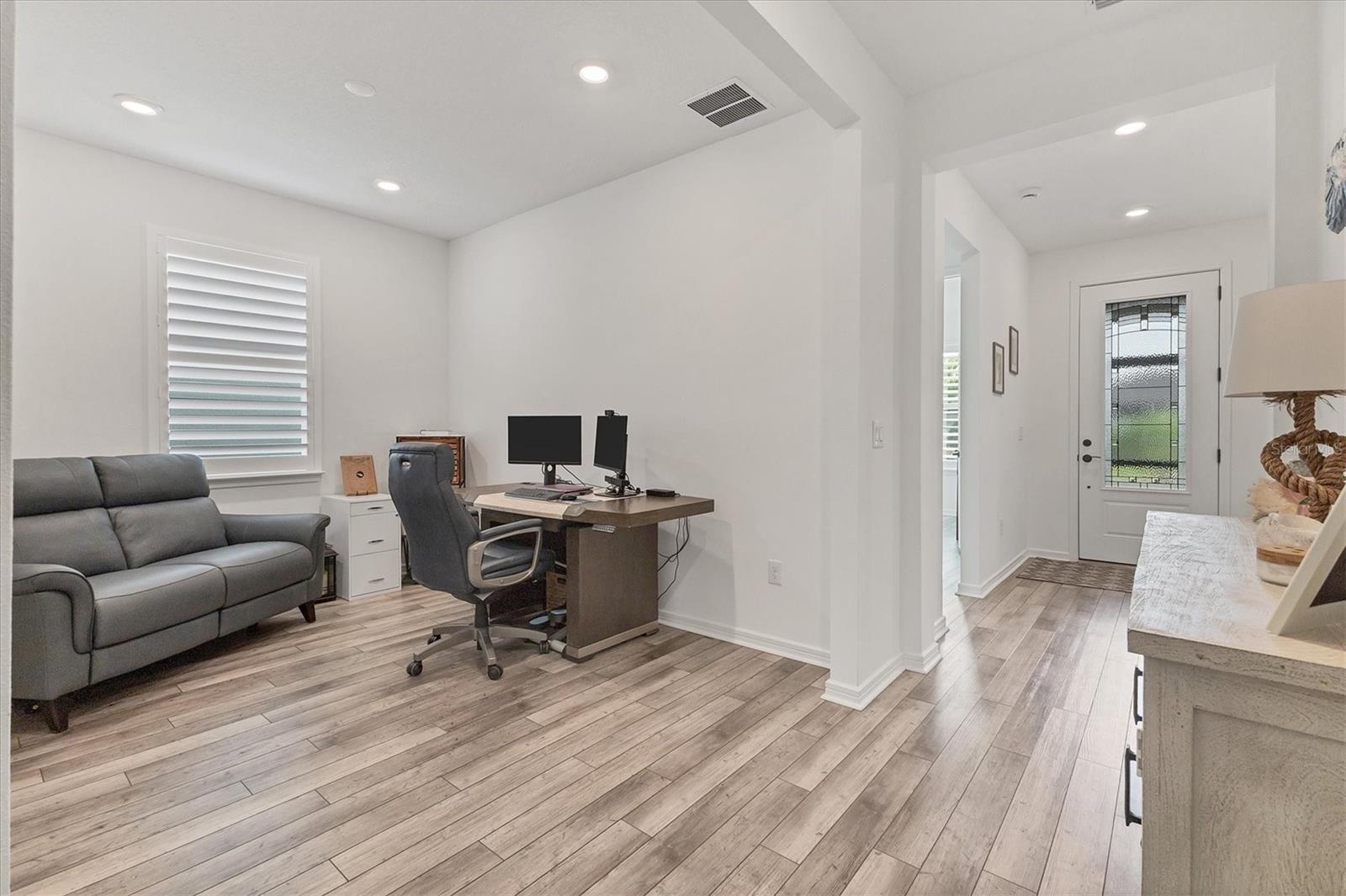 Image 23 of 86 For 10622 Wynward Way