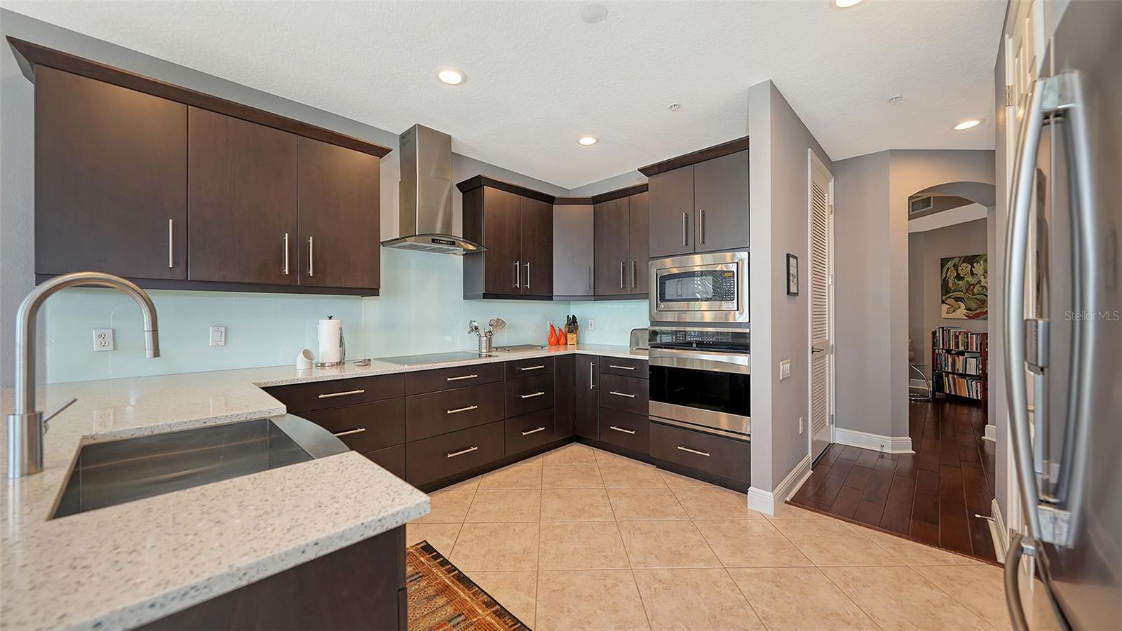 Image 26 of 100 For 6539 Moorings Point Circle 102