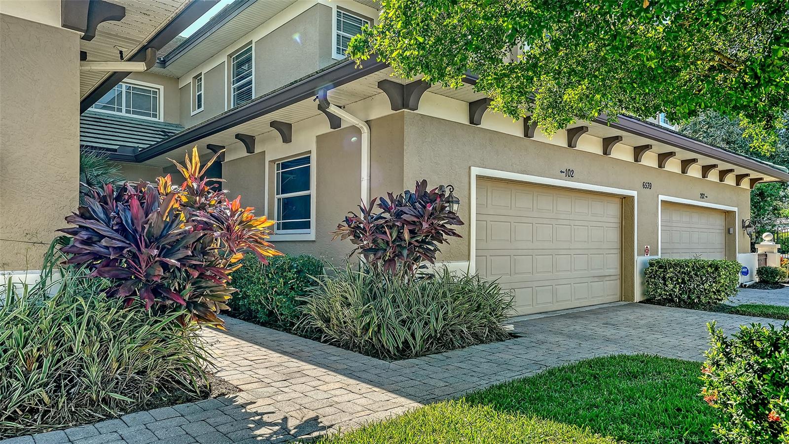 Image 3 of 100 For 6539 Moorings Point Circle 102