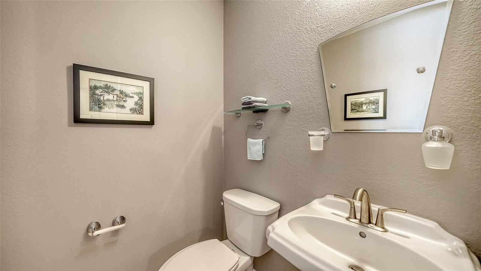 Image 37 of 100 For 6539 Moorings Point Circle 102