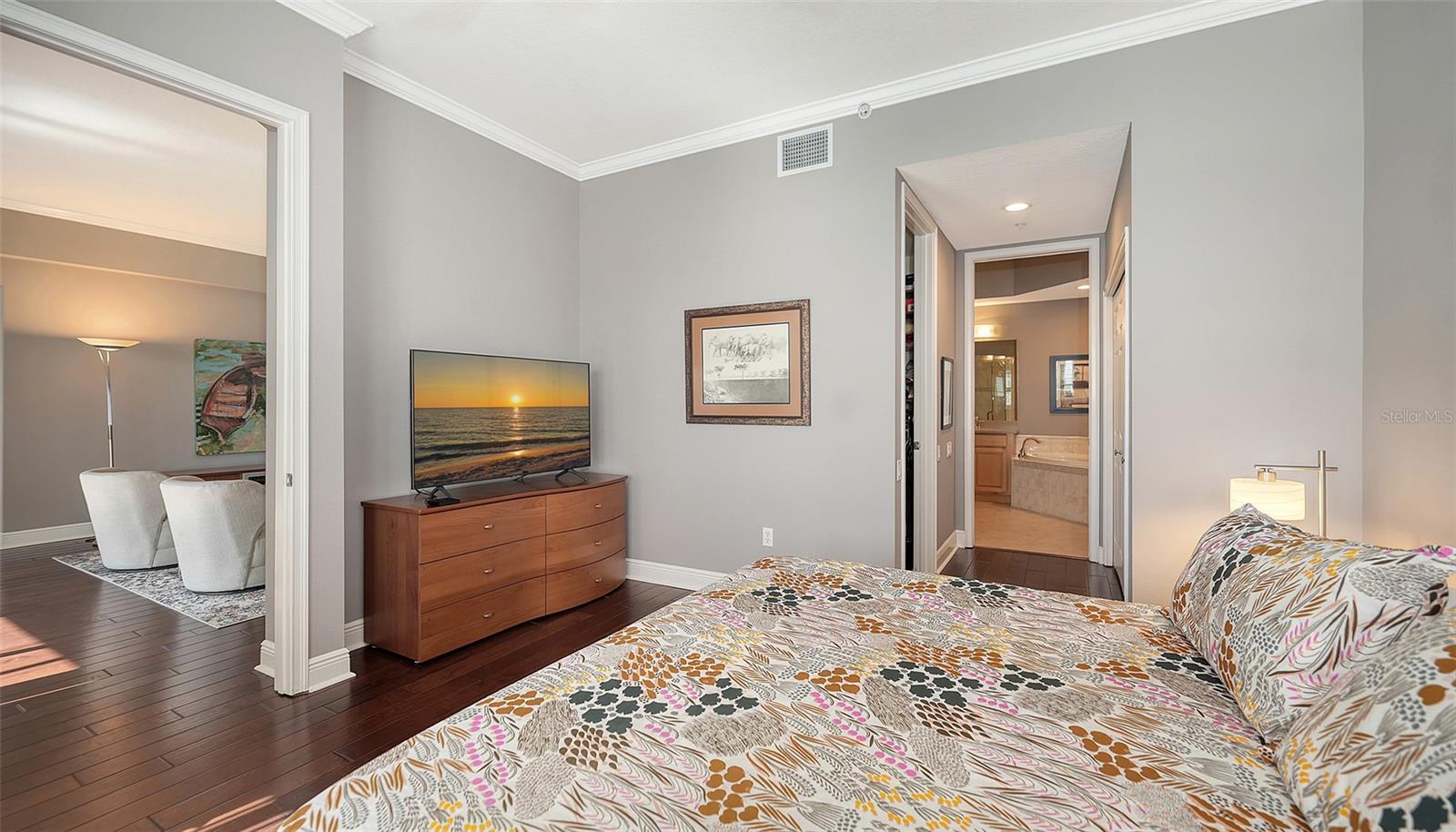 Image 41 of 100 For 6539 Moorings Point Circle 102