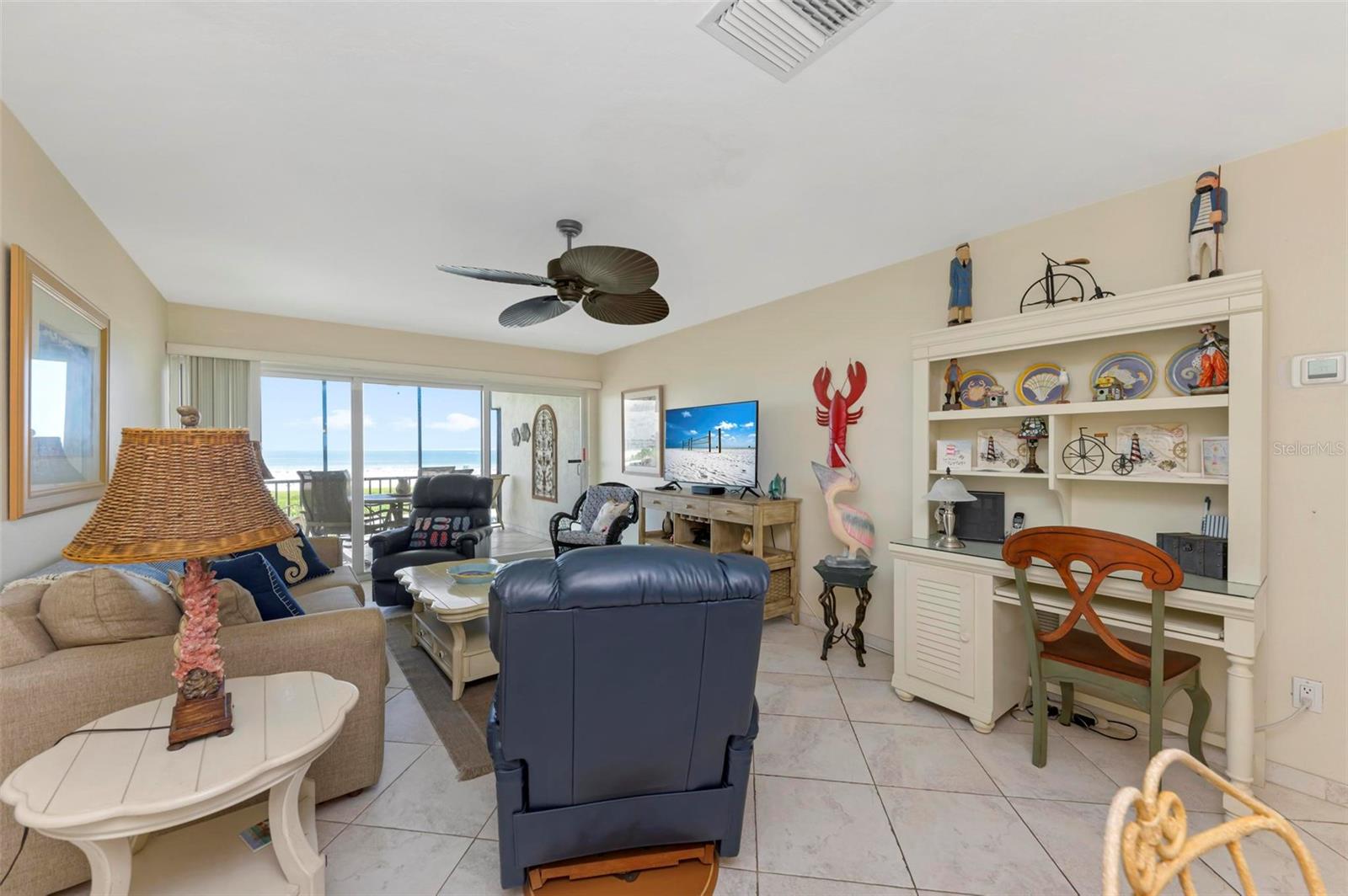 Image 20 of 99 For 797 Beach Road 509
