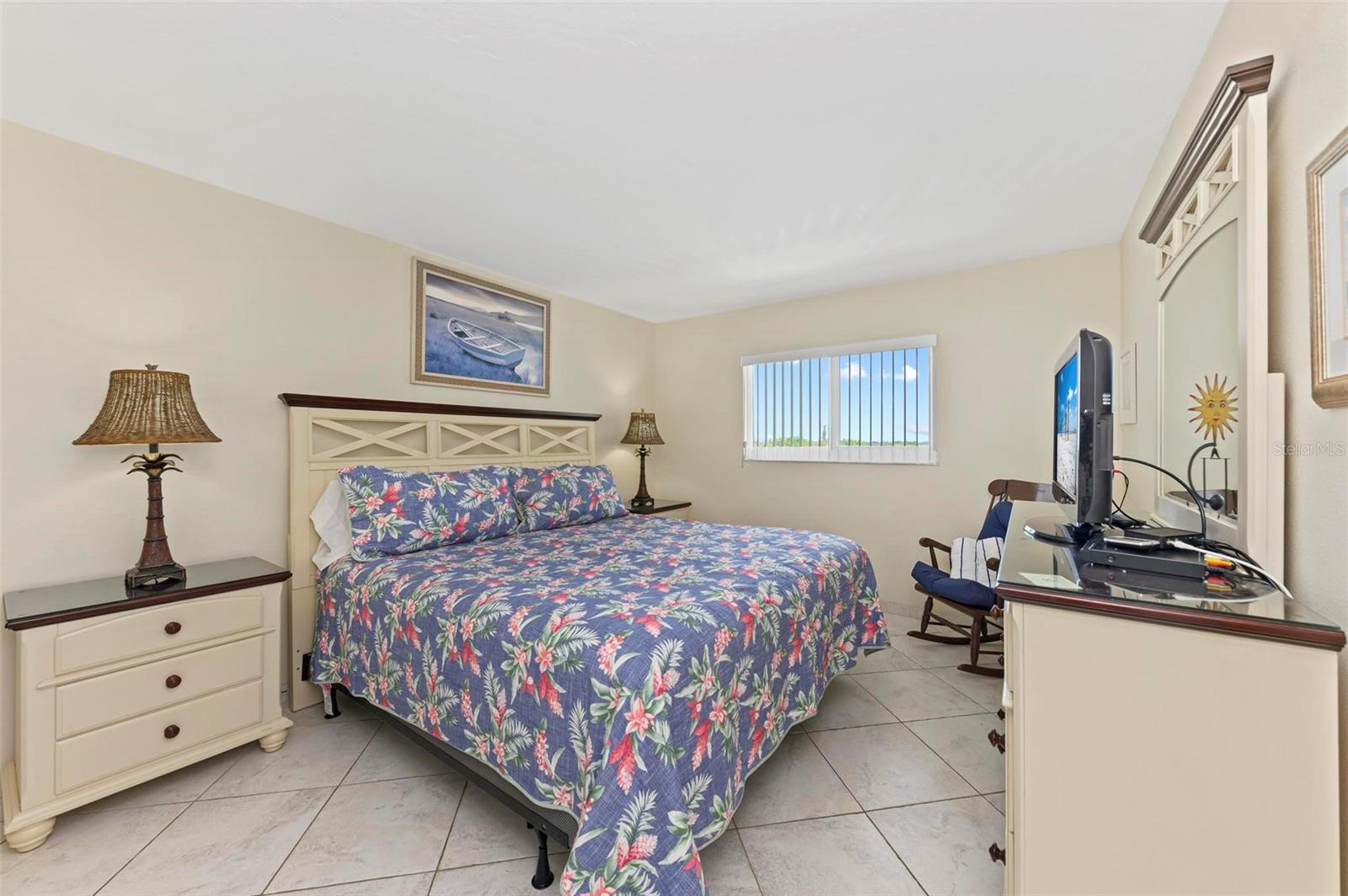 Image 24 of 99 For 797 Beach Road 509